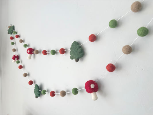 Customizable Woodland Garland