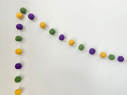 Regal Mardi Gras Garland