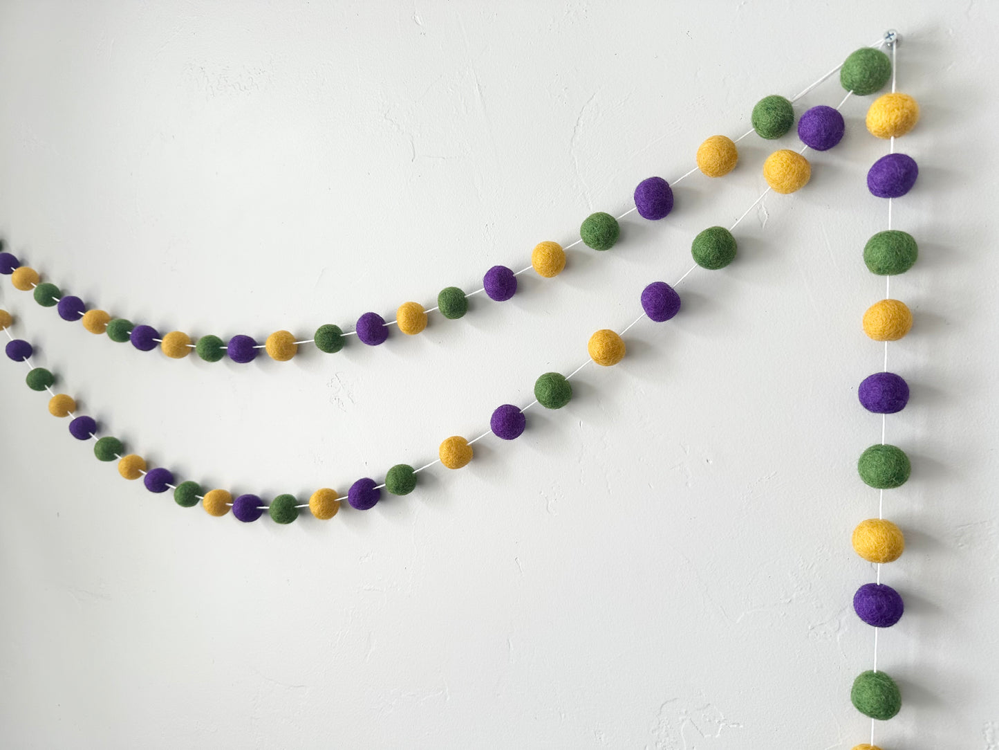 Regal Mardi Gras Garland