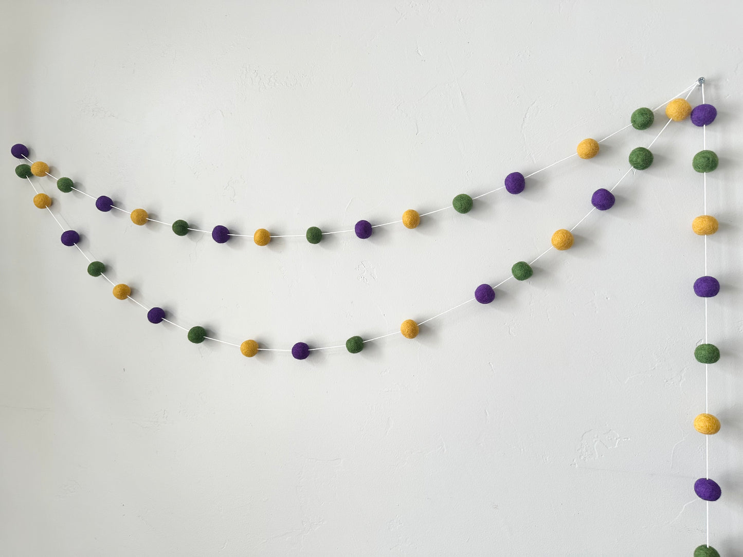 Regal Mardi Gras Garland