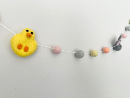 Chick & Bunny Garland