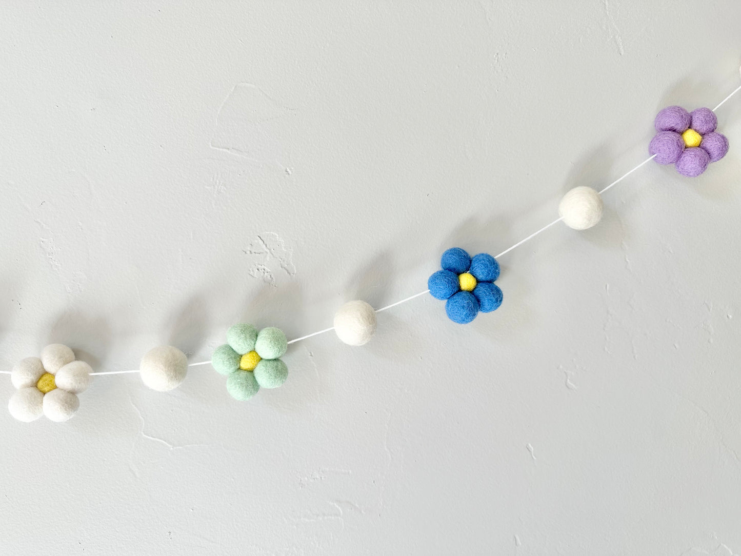 Rainbow Wool Daisy Garland