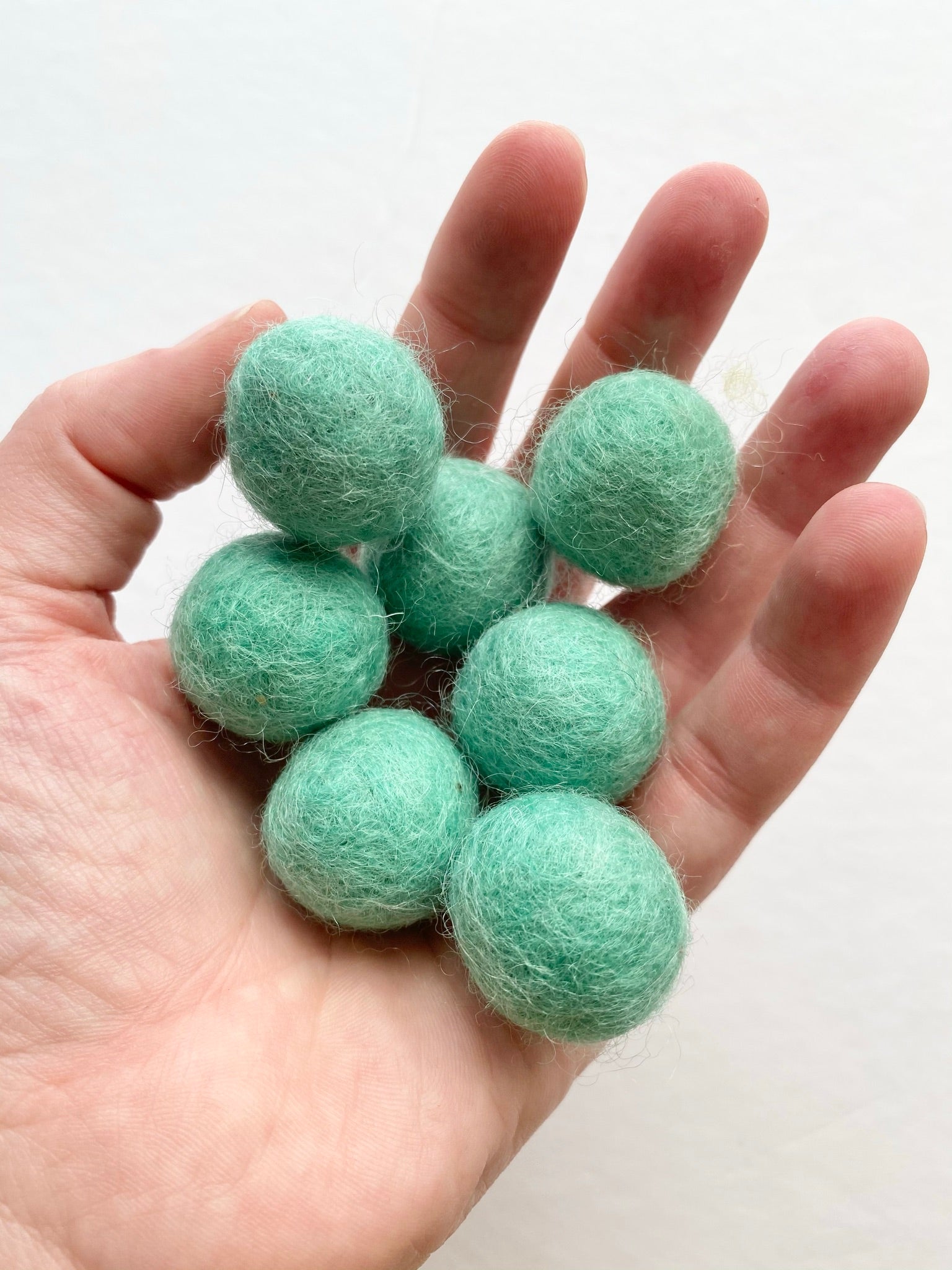 1950s Christmas - 2.5 cm Felt Balls – Wool Jamboree