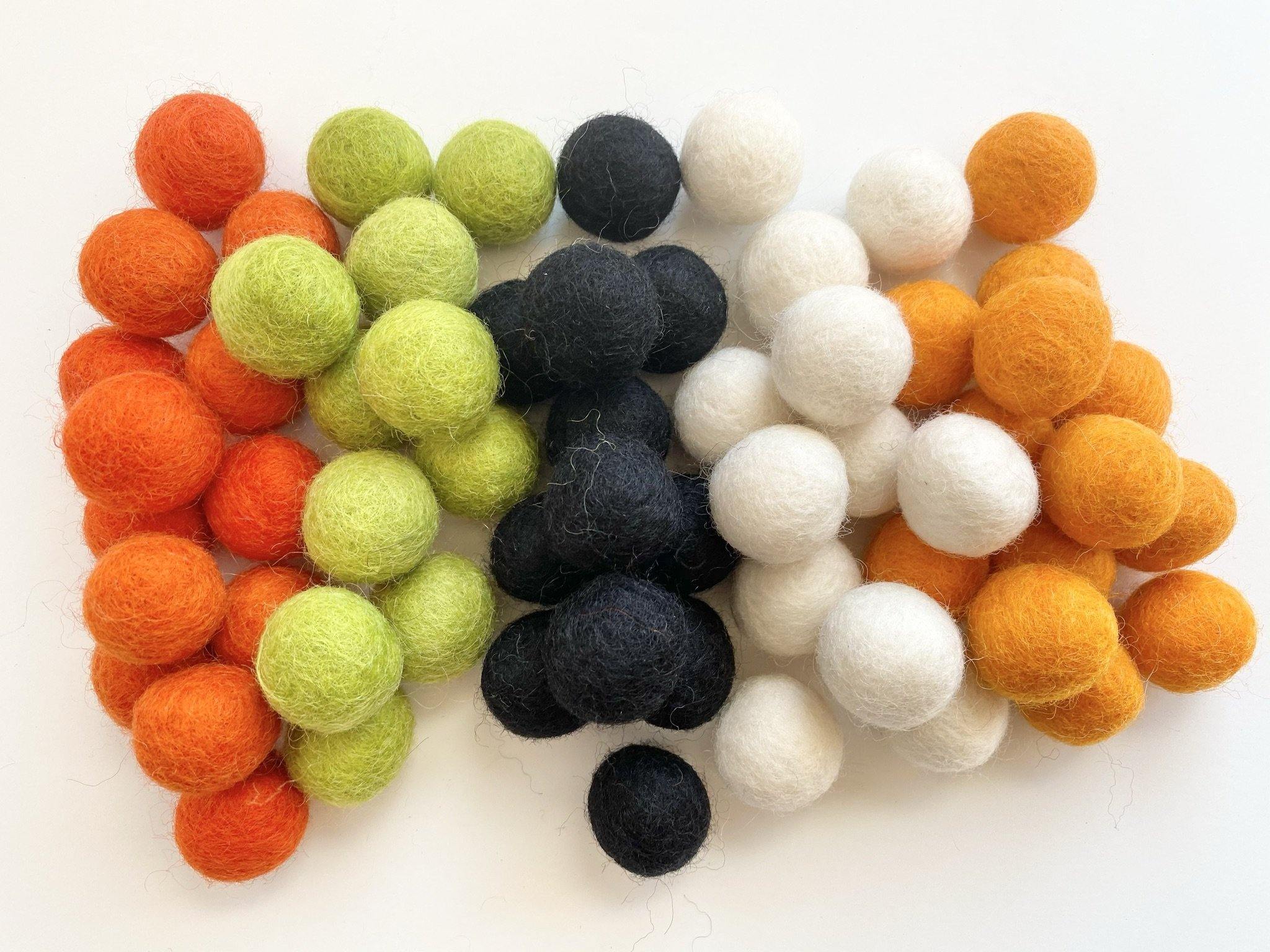 Retro Christmas - 2.5 cm Felt Pom Pom Balls – Wool Jamboree